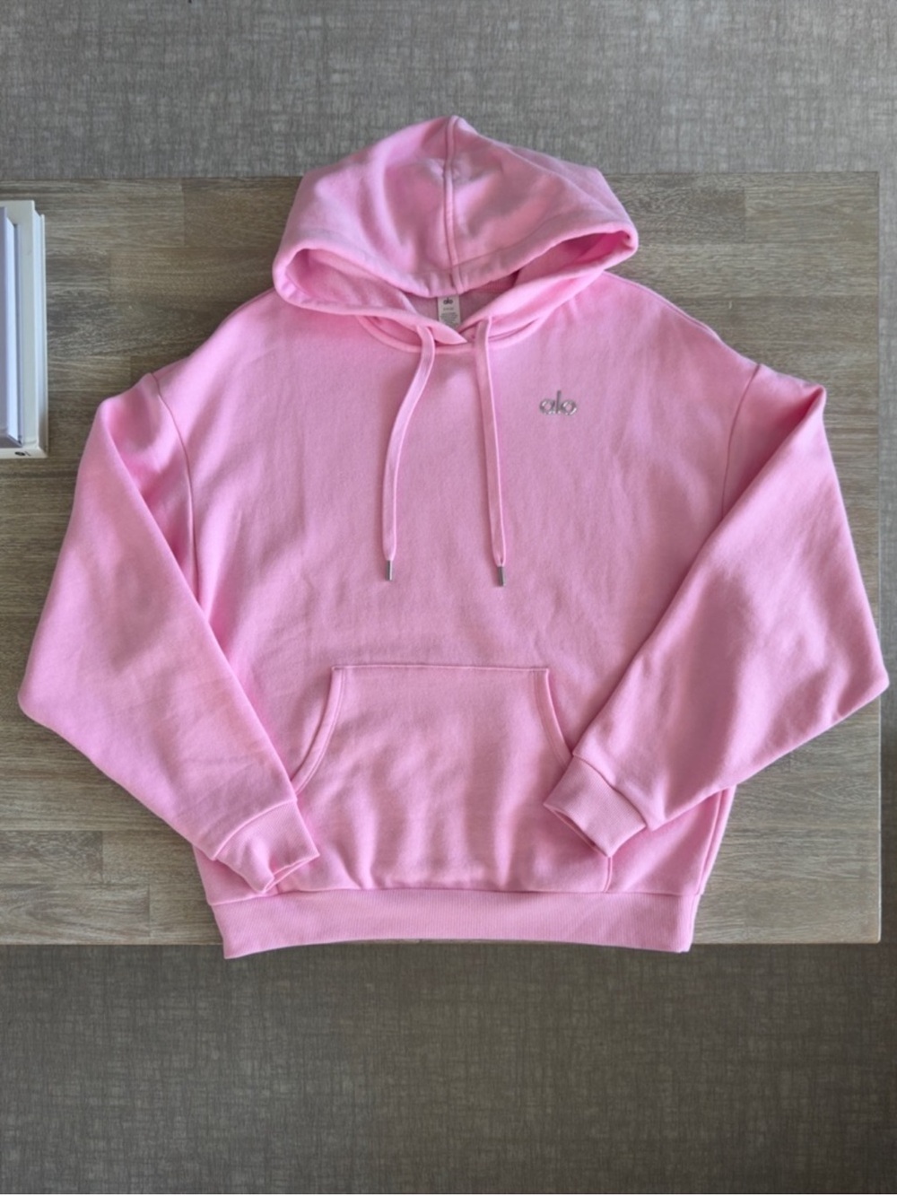 ALO Yoga limited 2025 colorway “Sweet Pink” accolade hoodie unisex small